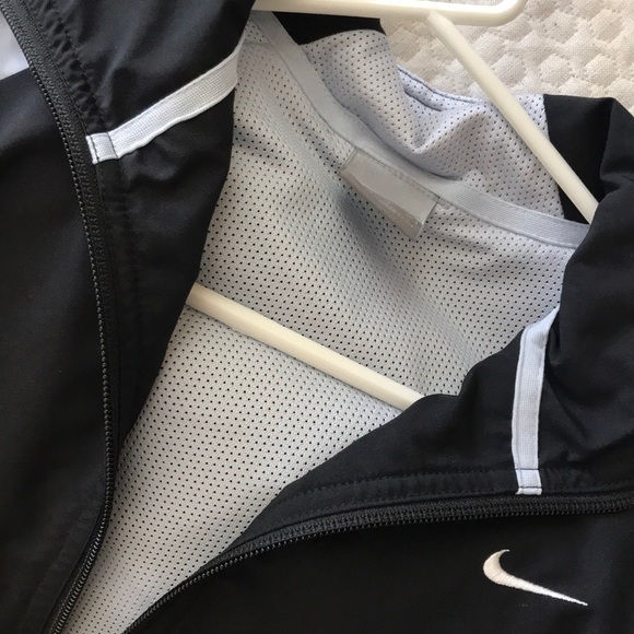 Nike Jacket - Picture 3 of 4